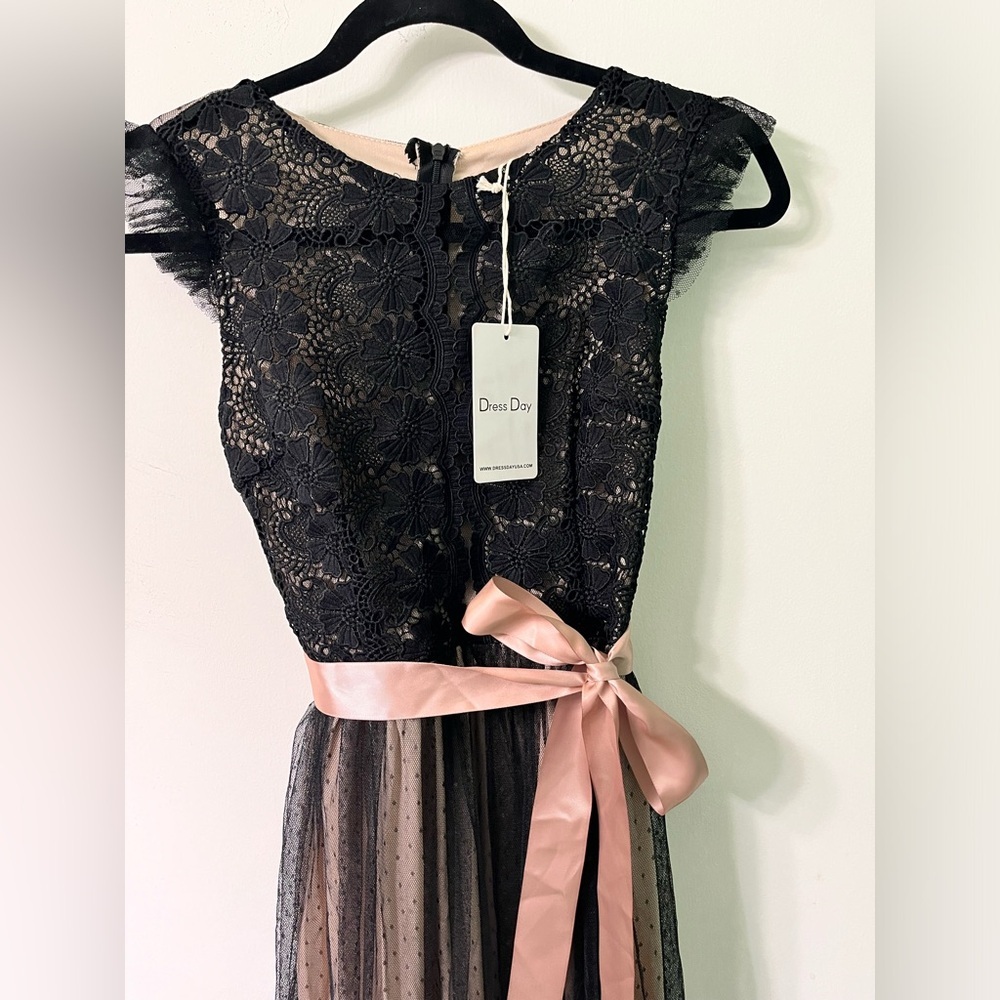 Dress Day Black And Nude Mid Dress Size Small Fairy, Goth, Formal, Prom NWT - Picture 6 of 11